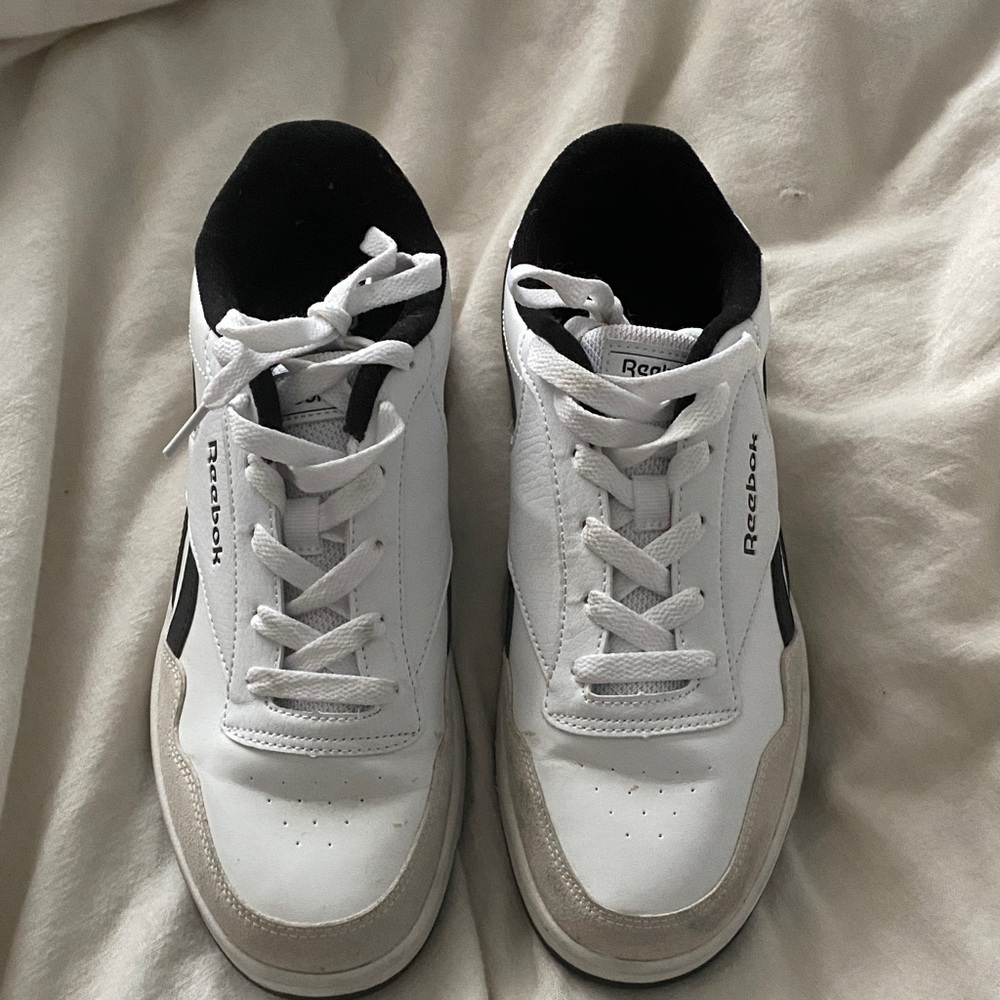 Reebok Men's White and Black Classic Sneakers